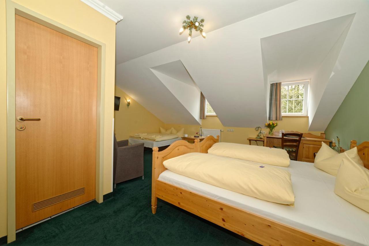 Hotel Zum Maximilian Bad Feilnbach Exterior photo