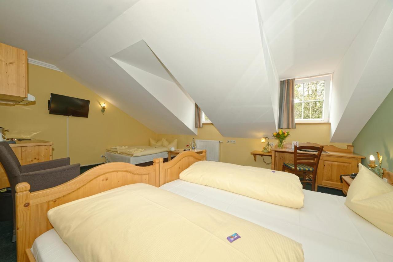 Hotel Zum Maximilian Bad Feilnbach Exterior photo
